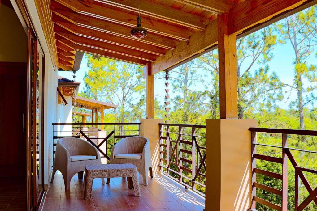 Jarabacoa Villas With Private Pool And Parking Exteriör bild